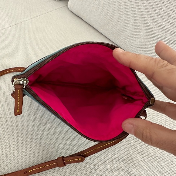 DOONEY & BOURKE BLUE TRIPLE ZIPPER FRONT CROSSBODY BAG - Picture 5 of 14